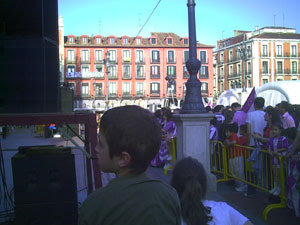 La Plaza Mayor preparada para la fiesta