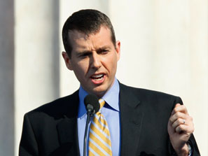 [081205_plouffe_allen.jpg]