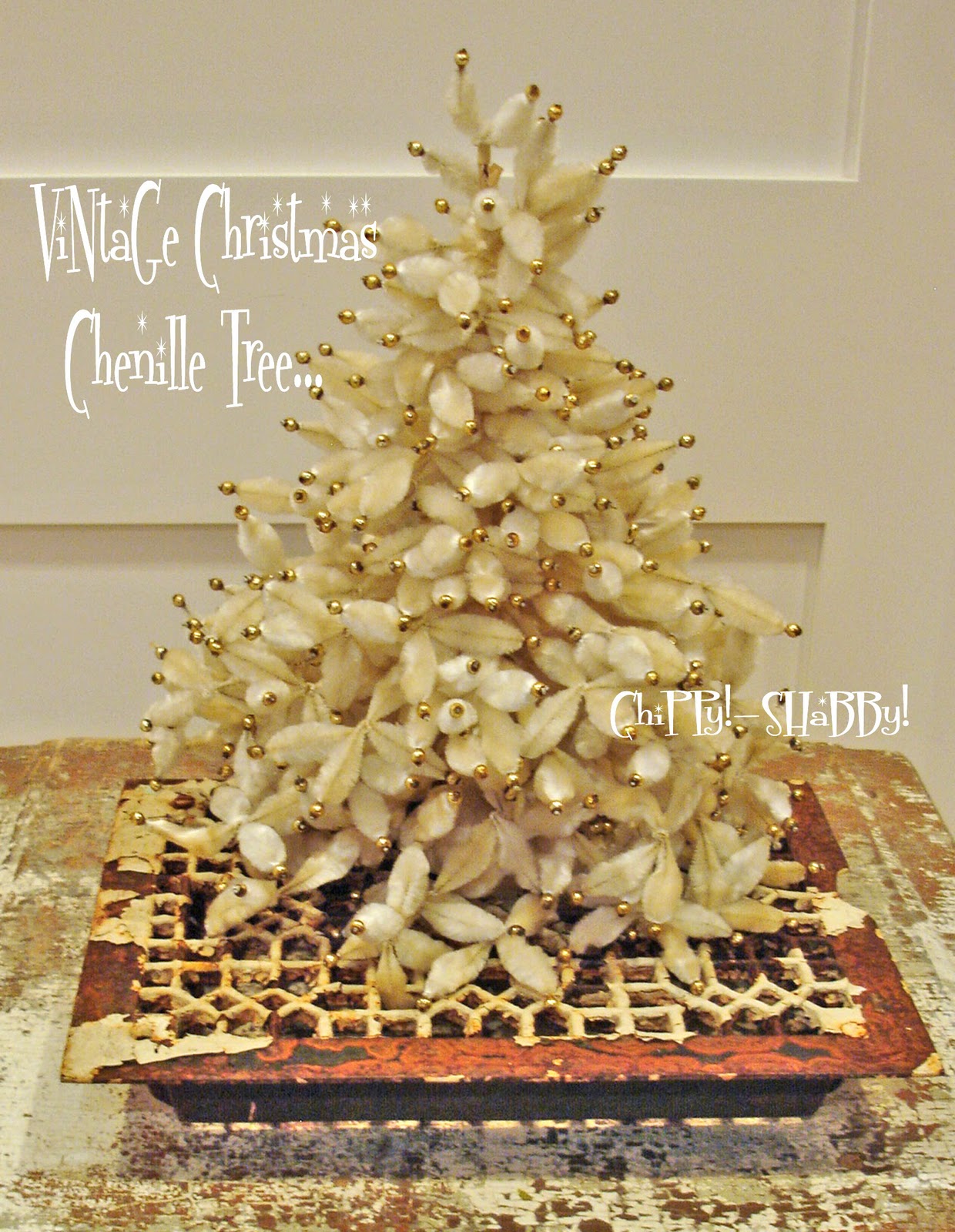 ChiPPy! SHaBBy! **ChiPPy!SHaBBy!** ViNtaGe Chenille Christmas Tree!*!*!