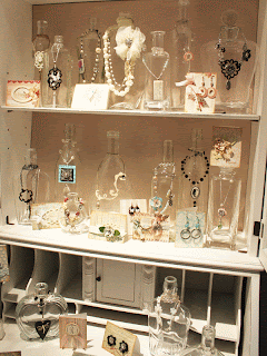 jewelry display necklace ways displays displaying creatively items necklaces craft diy boutique shows booth creative bracelet retail use repurpose organization