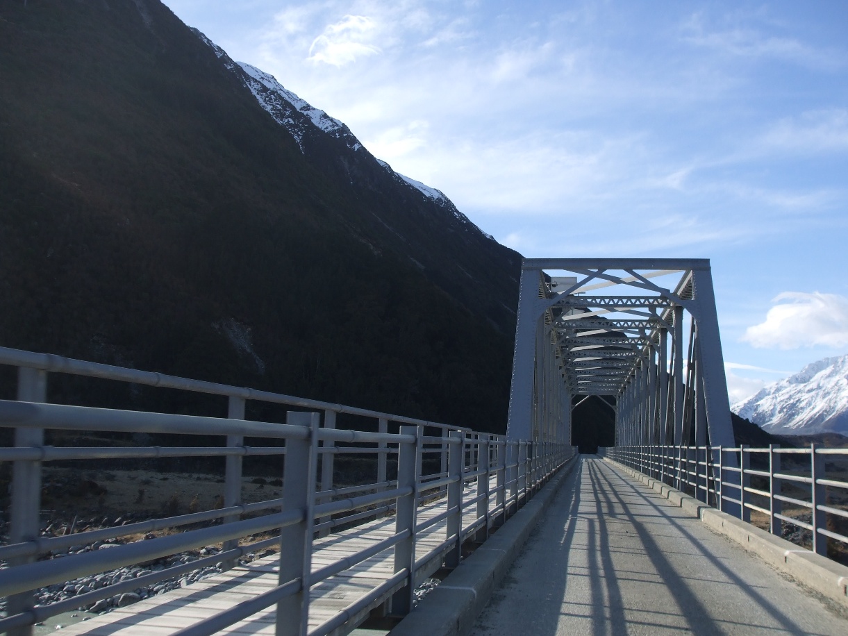 [bridge3.jpg]