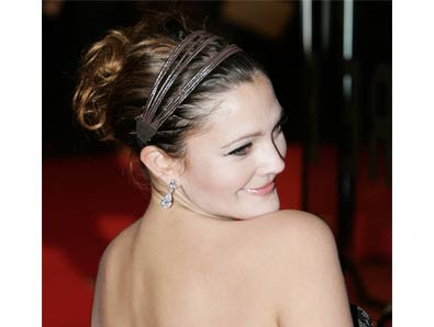 http://4.bp.blogspot.com/_cZpbCpj3zq4/TDUwAjcKnRI/AAAAAAAACWU/3MdjKKoE8KQ/s400/headband-updo.jpg