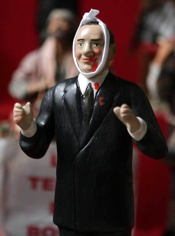 [berlusconi-presepio-5bfd.jpg]