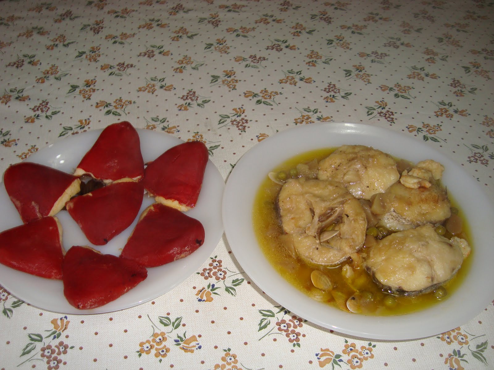 [merluza+con+manzanas.jpg]