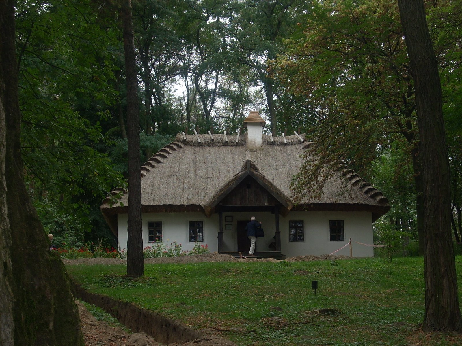 [DSCI0302.JPG]