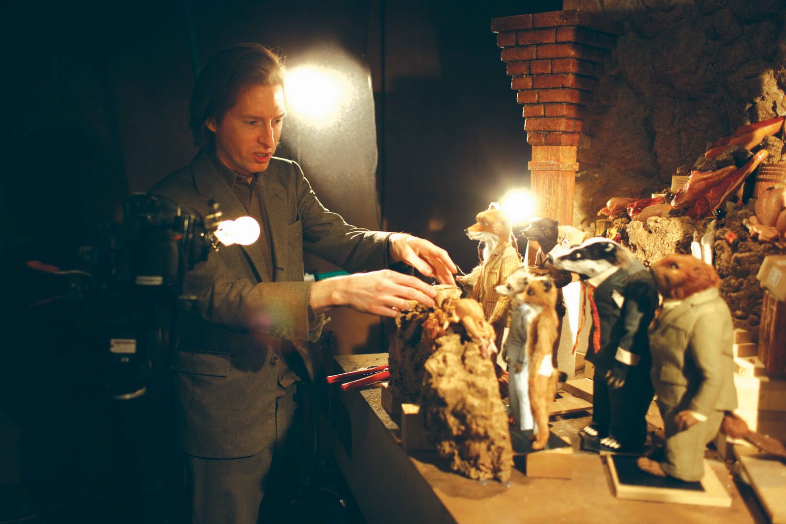 http://4.bp.blogspot.com/_cd4p95nWgMk/S92xt6VlvNI/AAAAAAAABJI/x6iGM4v7sAM/s1600/Wes-Anderson-Fantastico-Mr-Dir-ca5279e6a6f15779973bf608c2c81fd9-111909-VIB-6-Mr-def.jpg