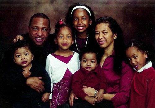 > Dec 29 - Man kills wife, five kids, himself after being fired - Photo posted in BX Daily Bugle - news and headlines | Sign in and leave a comment below!