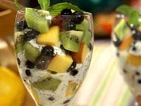 Weight Loss Recipes : Cottage Cheese and Fruit Parfait Weight Loss Recipes : Cottage Cheese and Fruit Parfait