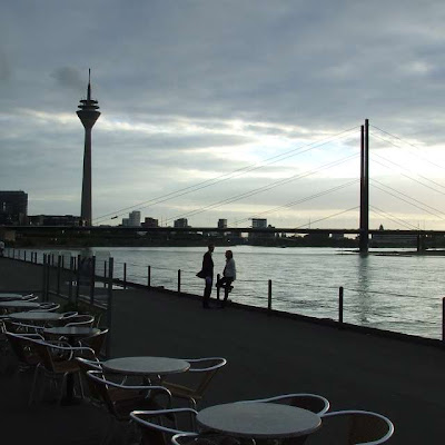 Düsseldorf Rheinkniebrücke