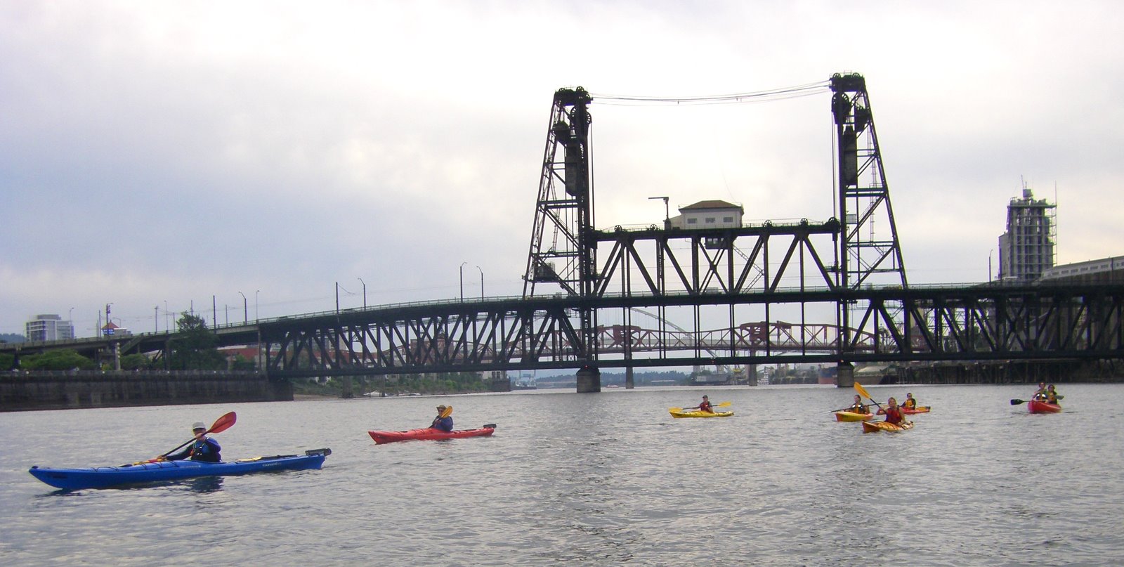 [Oregon+Willamette+River+Esplanade+walk+4.bmp]