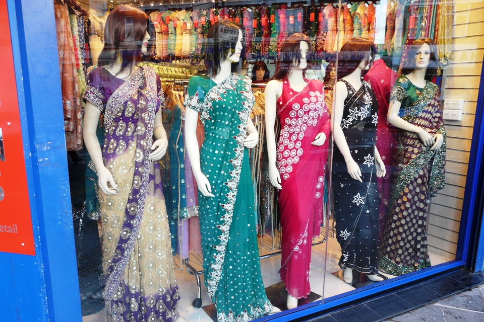 जानते हैं, परदेस में भी बसता है हमारा भारत देश, जहां से आती है देसी मिट्टी की खुशबू ScoopWhoop