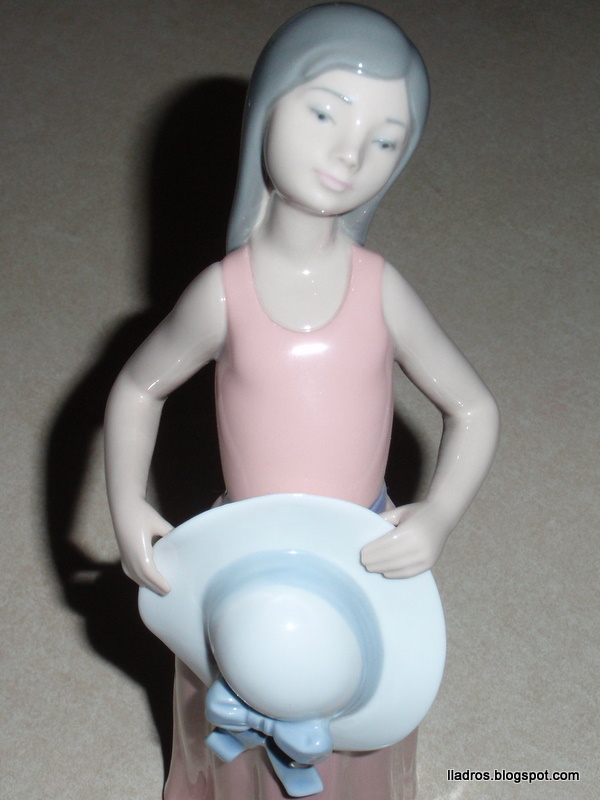 lladros Retired 1978 Lladro Figurine 5008 The Dreamer 10"