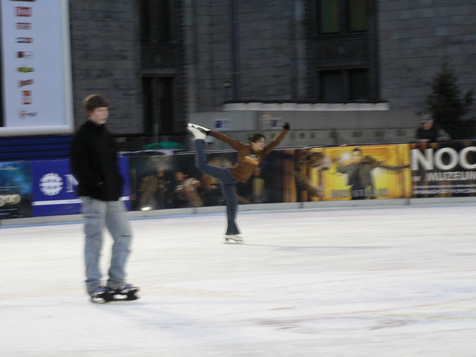 [P1040609.JPG]