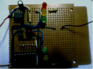 JHON EDWARD SIAHAAN: Rangkaian Lampu lalu lintas mini