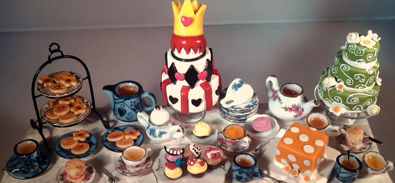Alice's Wonderland Bakery Tea Party Set, 11 Piece