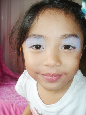 Grey-lue eyes, londe hair, Grey-lue eyes, londe hair,