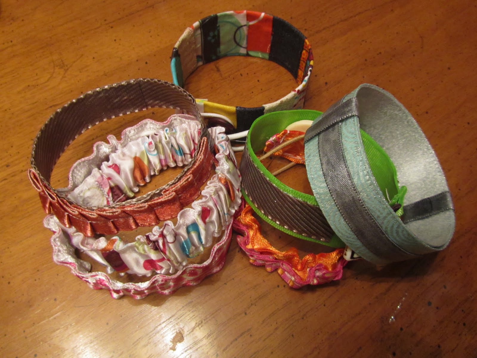 Twelve Crafts Till Christmas more soda can jewelry? ugh!