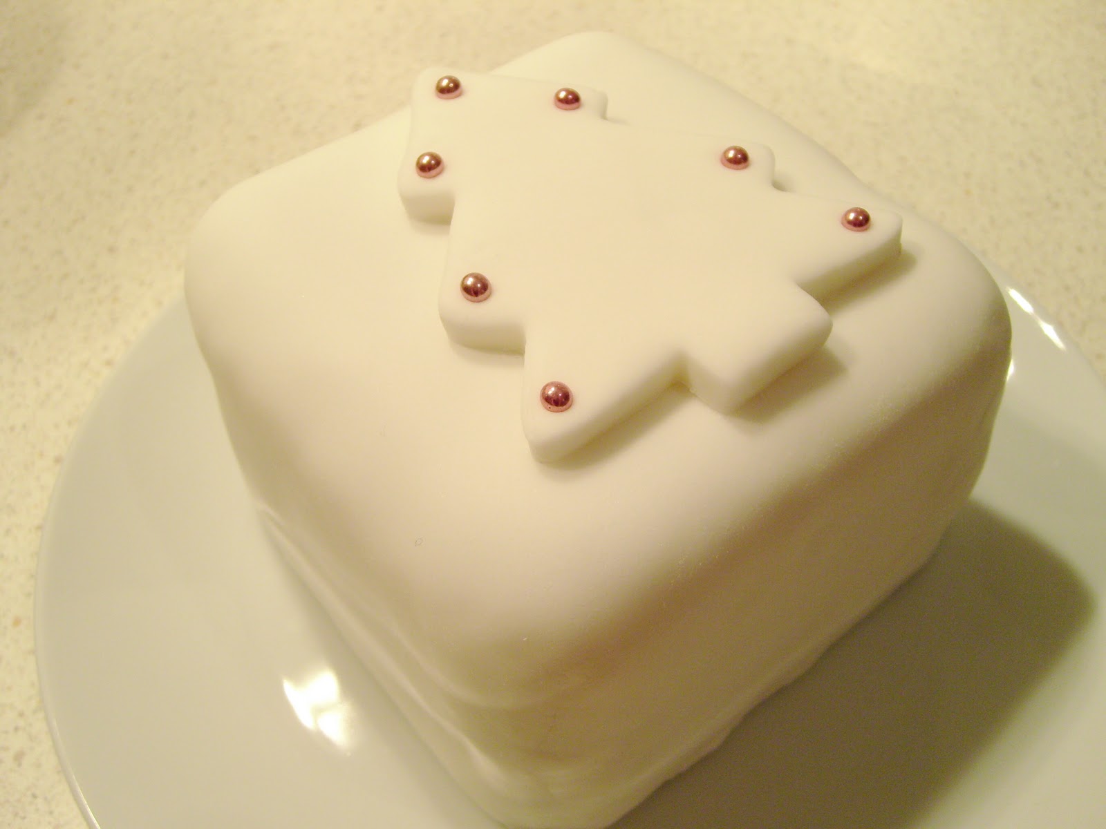 Delia smith icing christmas cake Counter Christmas photo