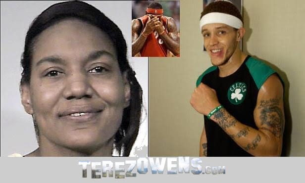 teammate Delonte West is lebron james mom sleeps with teammate delonte west. teammate Delonte West is
