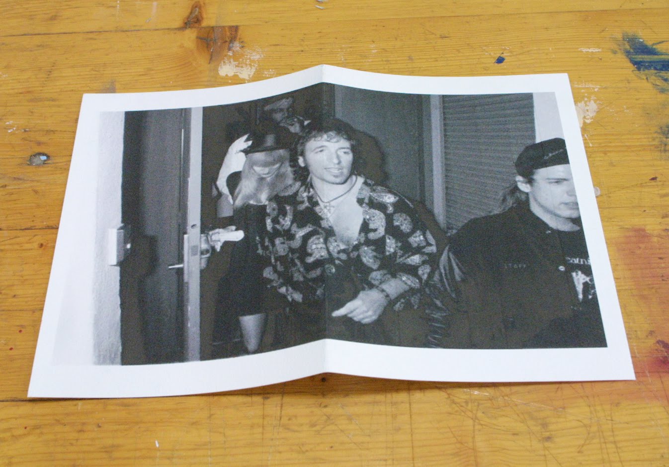 http://4.bp.blogspot.com/_cxVpbVEto8Q/TGrA1ICLNnI/AAAAAAAAAIg/JiFykuh3DwI/s1600/pull+out+poster+bruce.jpg