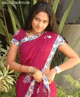 More Hot Pictures From Download Actress Asha Scene Mallu