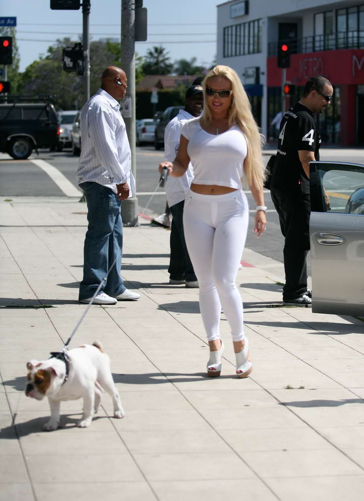 CoCo Austin is Hot in All White Outfit nicole coco austin hot