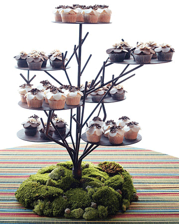 This moss covered branch stand gives the cupcake presentation a rustic 