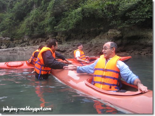 [halong+bay+22.jpg]