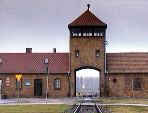 [auschwitz_l.jpg]