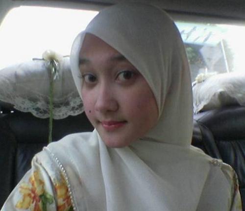 http://4.bp.blogspot.com/_d6Z9kc3Uuoc/SPgxgNfNMoI/AAAAAAAABbE/8KY1qZQaHA4/s1600/Gadis-Melayu-Bertudung13.jpg