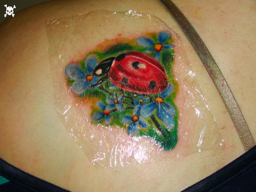 Tatuaje de mariquita | DISEÑOS DE TATUAJES