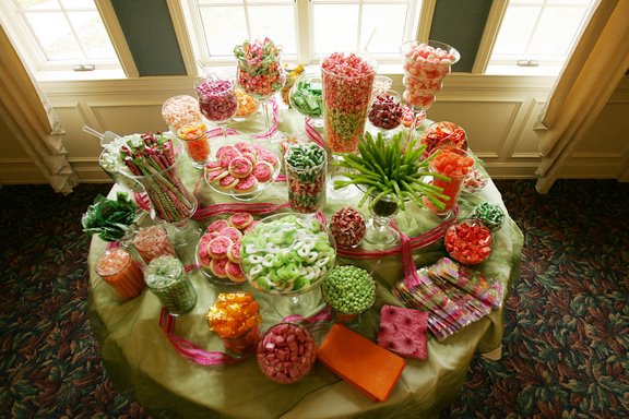 [candy-buffet.jpg]