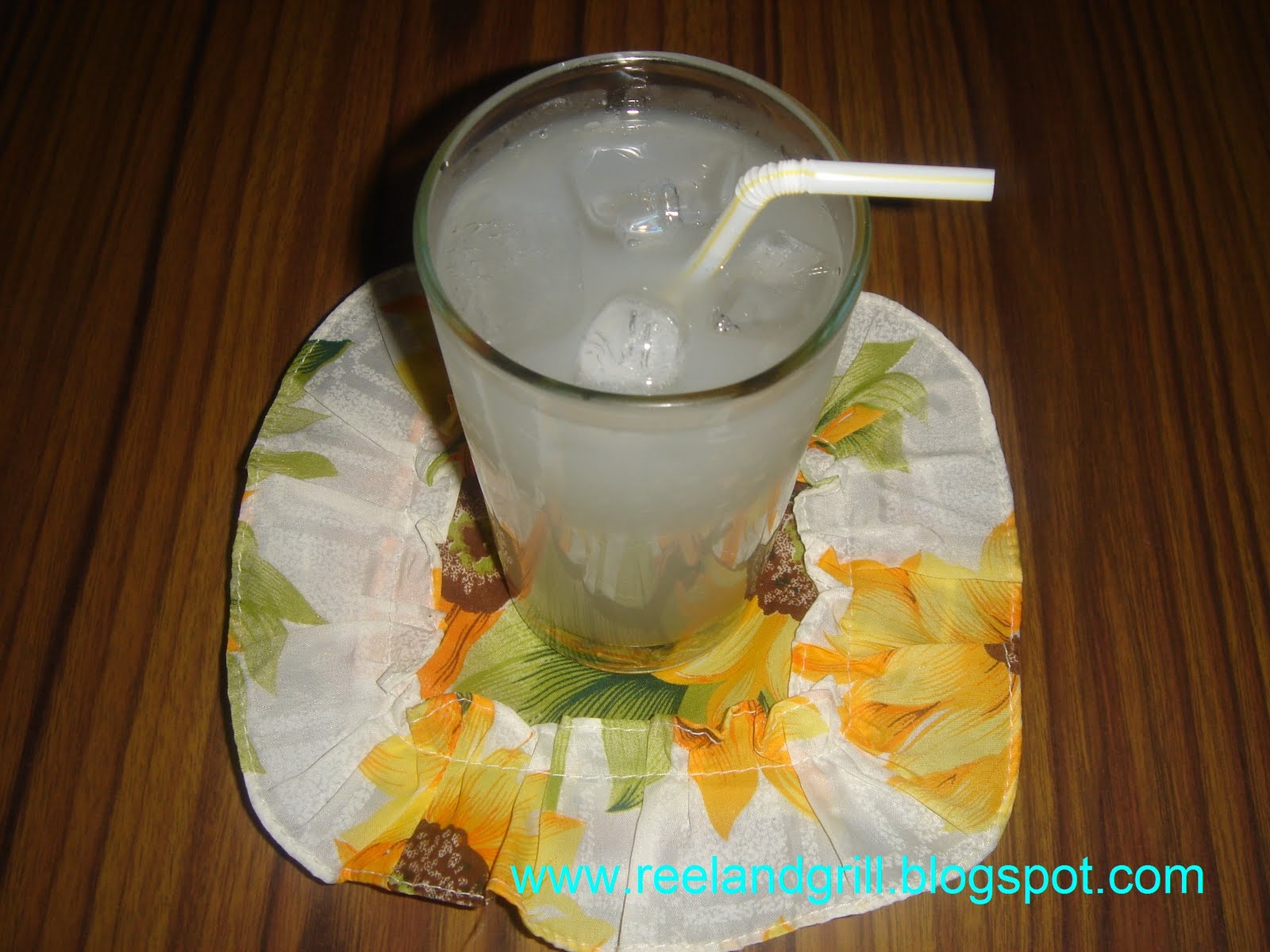 Reel and Grill Kasoy Cashew Juice and Nuts