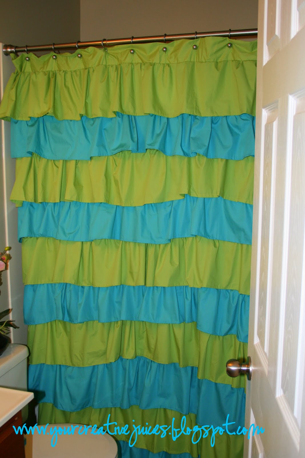 Creative Juices: My 9.00 Ruffle Shower Curtain