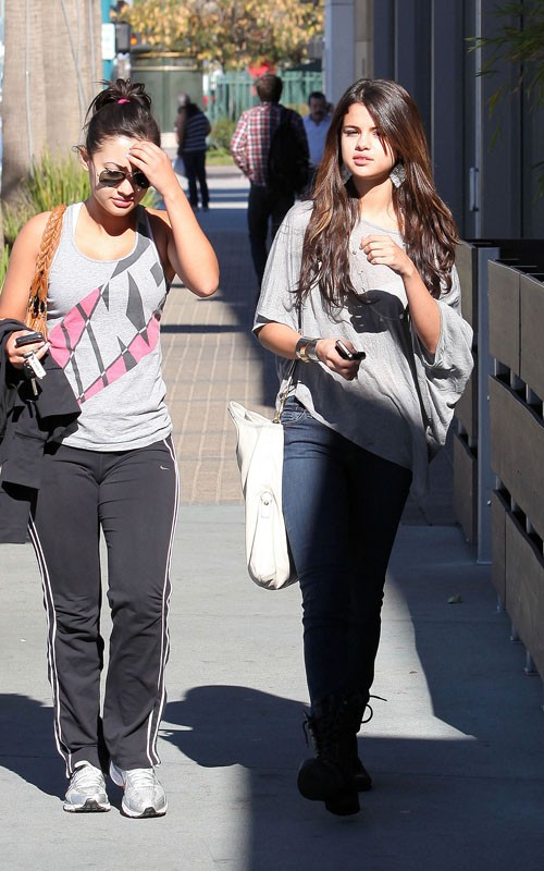 francia raisa y sus hermanas kar1n9 leer es mi vida selena g 243 mez y francia raisa bff francia raisa y sus hermanas kar1n9 leer es mi vida selena g 243 mez y francia raisa bff