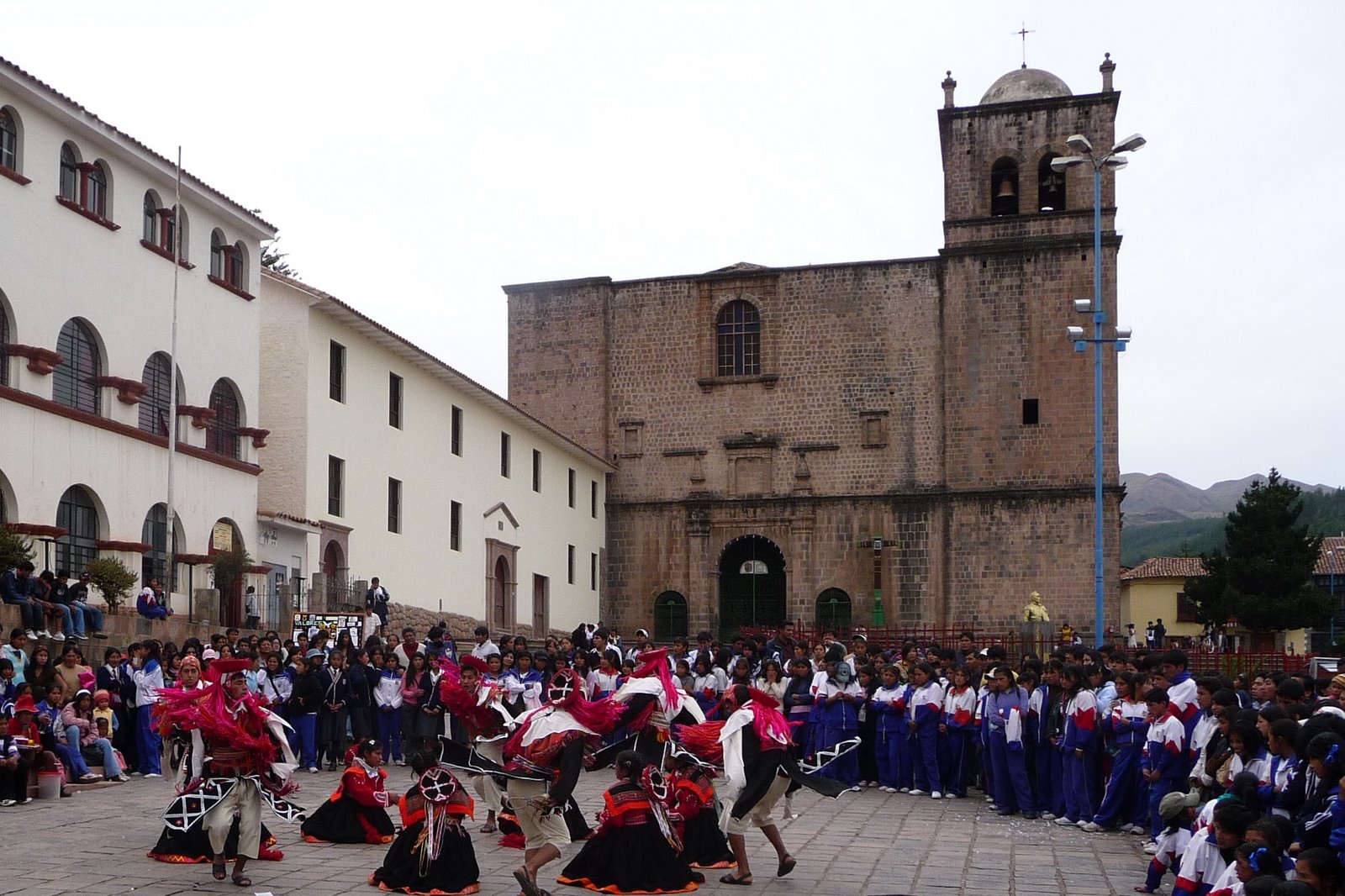 [1cusco-dança.JPG]