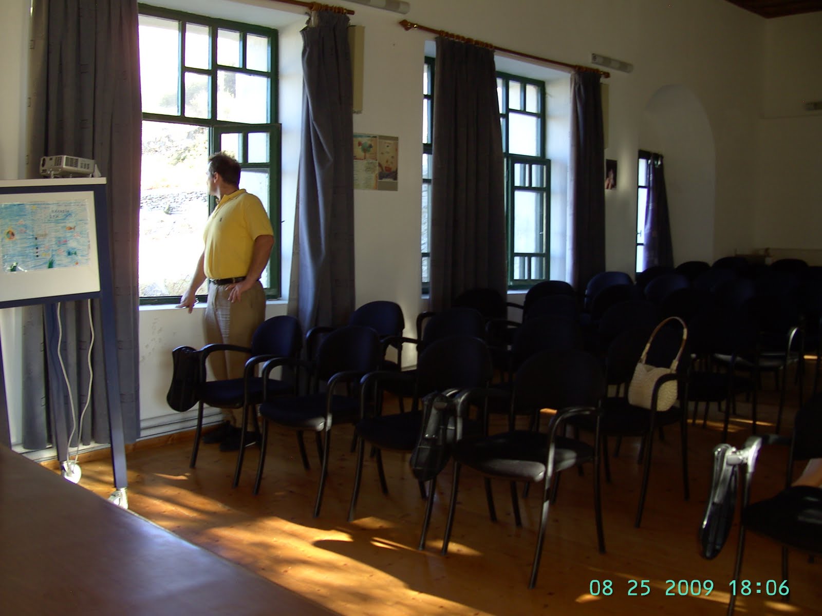 [PICT4741.JPG]