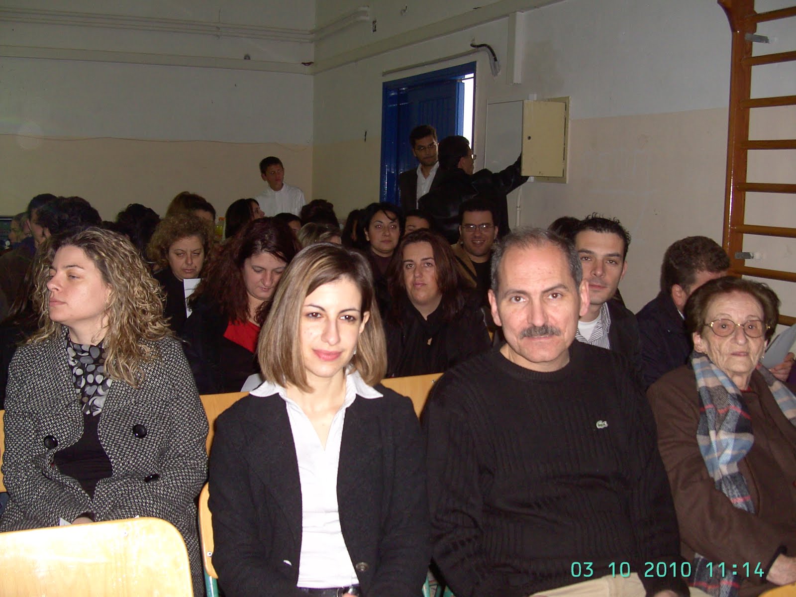 [PICT5284.JPG]