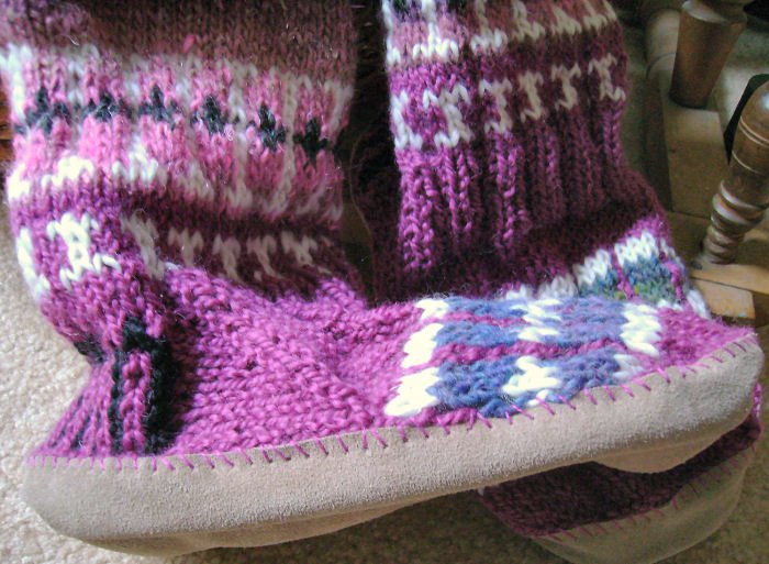 [slippers2.jpg]