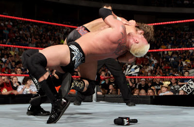 WWE Monday Night RAW. Resultados 20/Febrero/2011 Mr.+Kennedy+Mic+Check