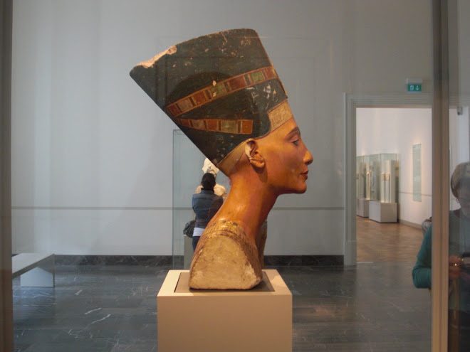 Bust of Queen Nefertiti