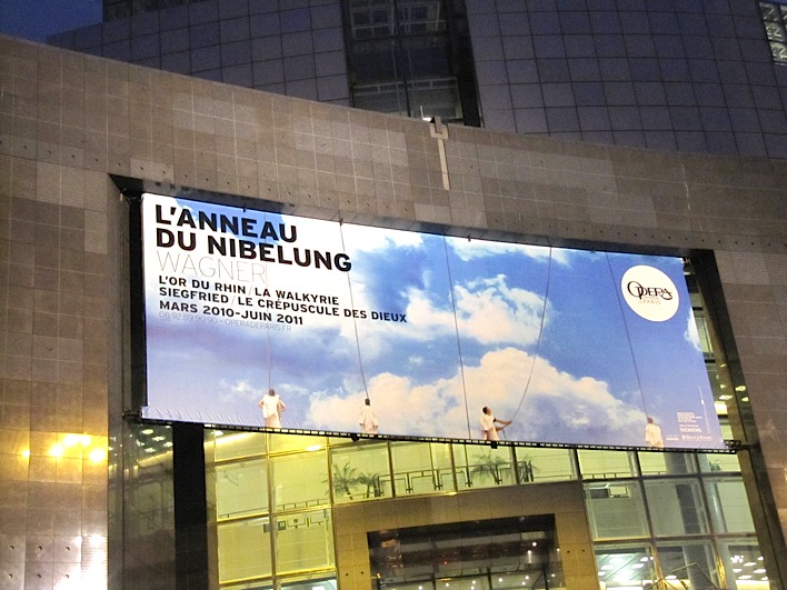 [ring_paris1.JPG]