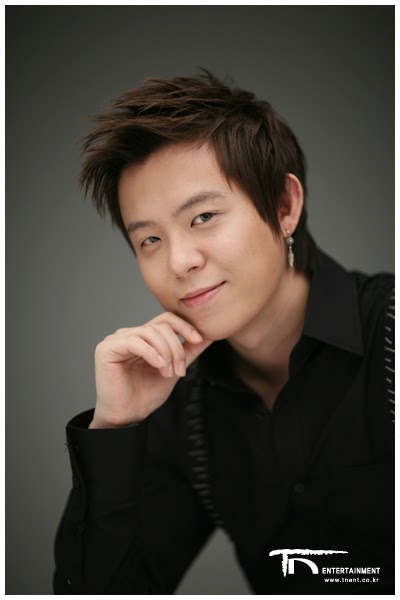 The Korean Entertainment World: Jan/26/2011 : Tony Ahn's Mourn for his