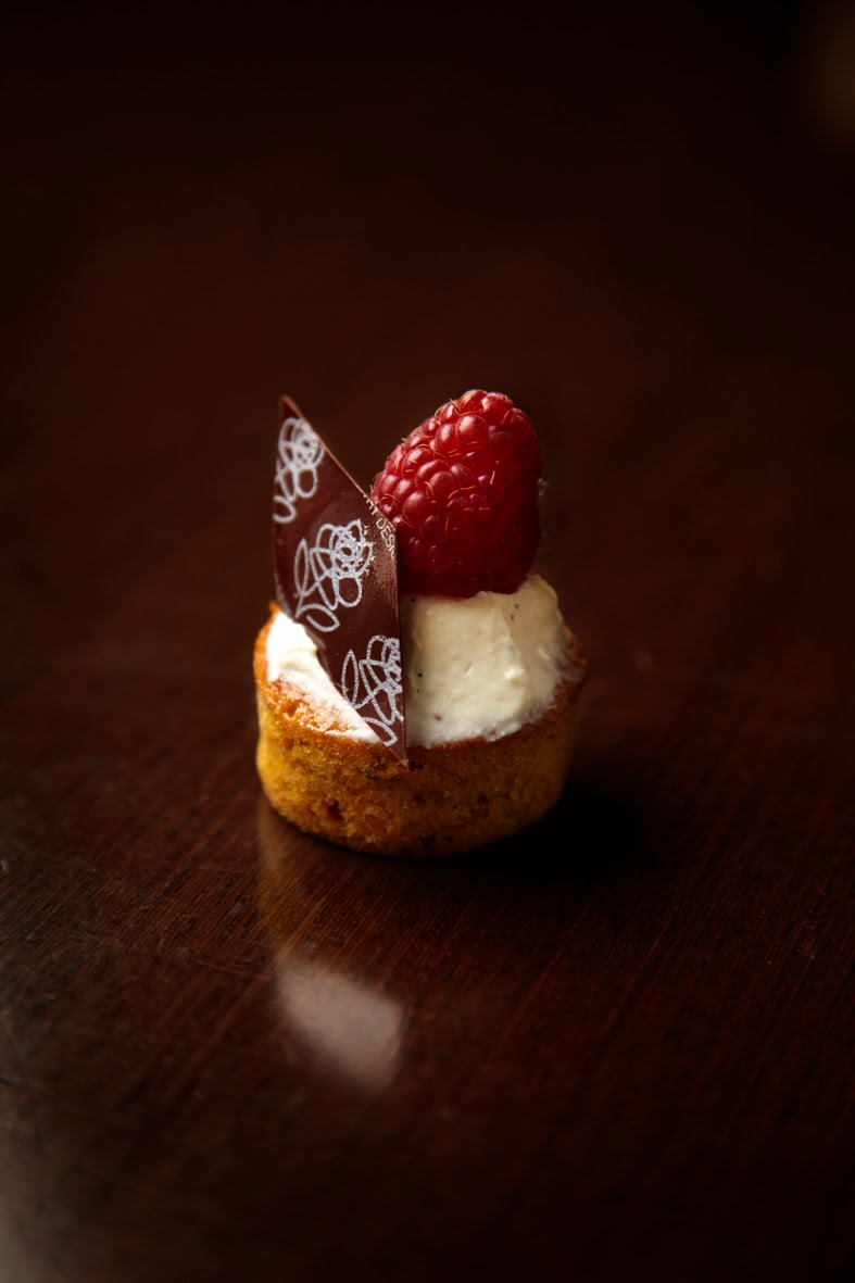 [090930_Pernilla_021.jpg]