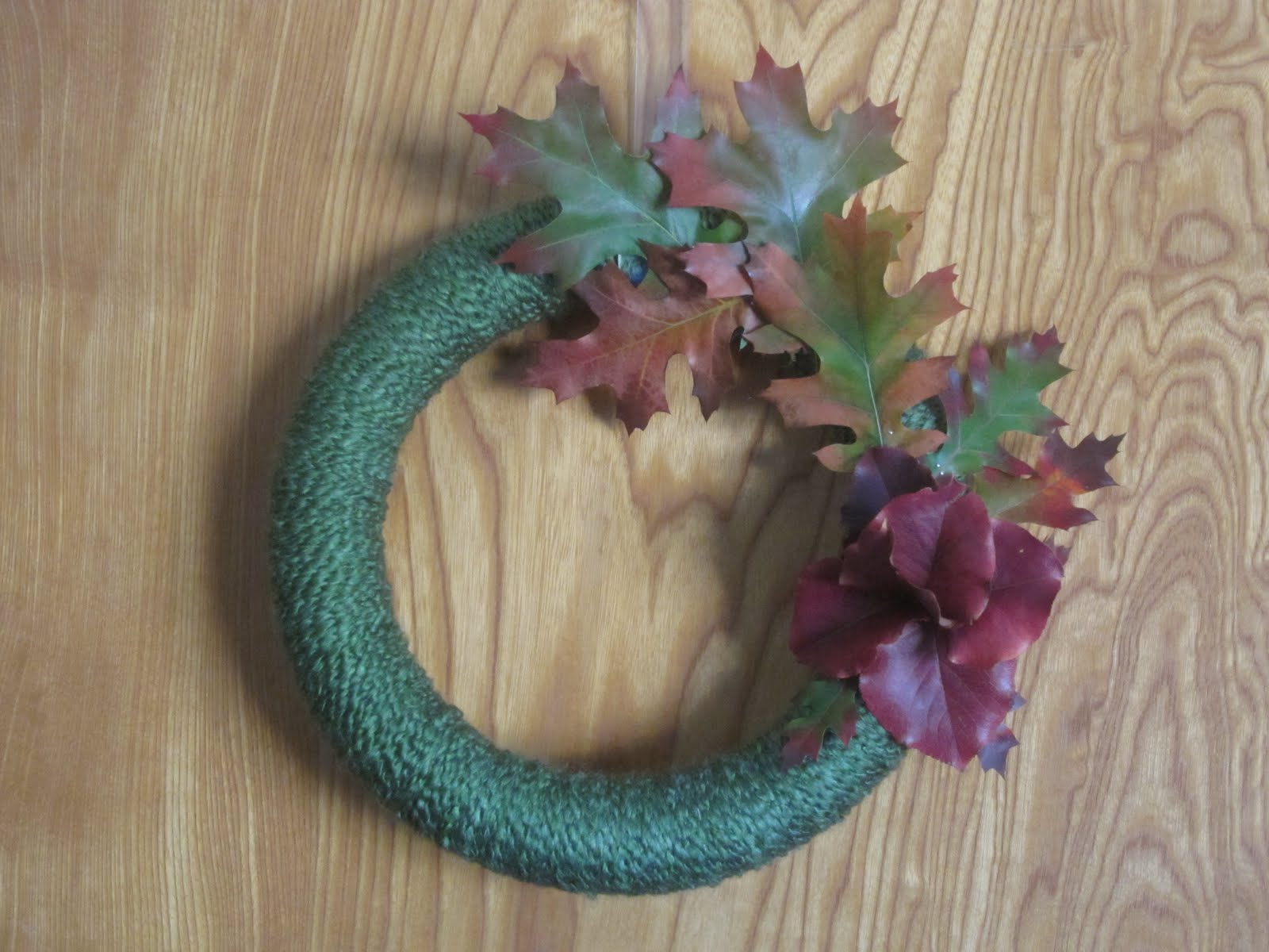 This Present Life: Christmas Yarn Wreath