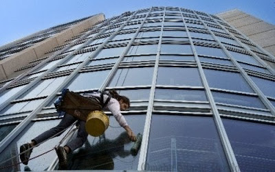 window cleaning omaha yelp at specific second being highrise window washer is both the best and worst job in world for pat omalley pictured above robinsonsolutions professional window cleaning from window cleaning omaha yelp at specific second being highrise window washer is both the best and worst job in world for pat omalley pictured above robinsonsolutions professional window cleaning from