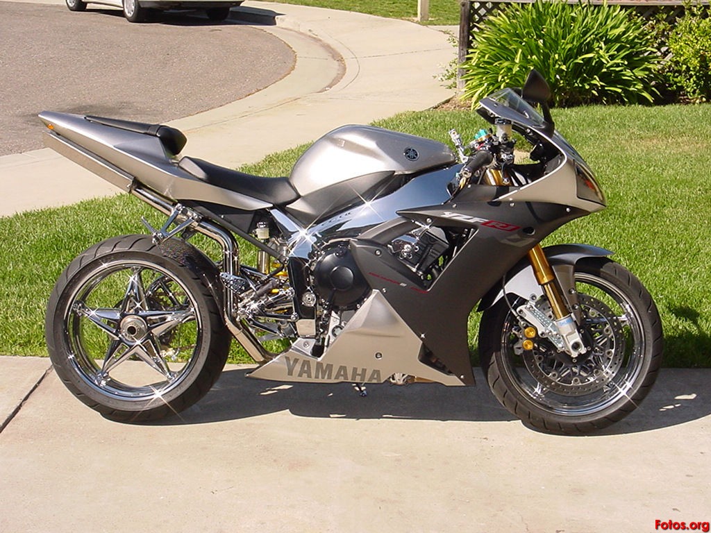 http://4.bp.blogspot.com/_dOU8ei2IRkI/TTgpz9b3Q_I/AAAAAAAAACE/s36HtGbOh5g/s1600/Yamaha-R1-3.jpg