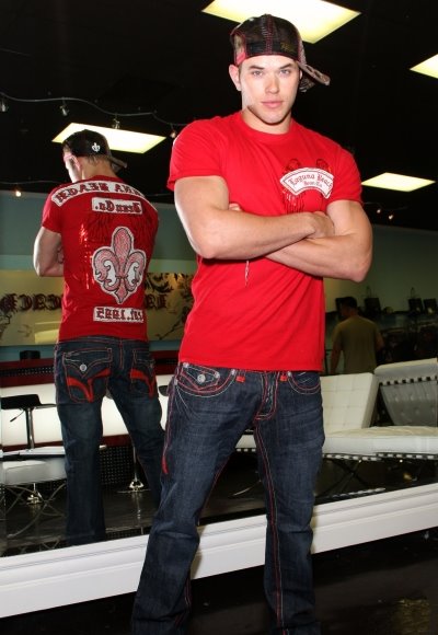[kellan-top3.jpg]