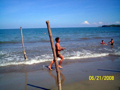 [2008-06-21-Bauang-LaUnion-WhiteHouse-beach-4899-728773.JPG]