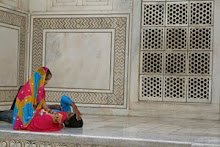 Newlyweds at the Taj Mahal, India